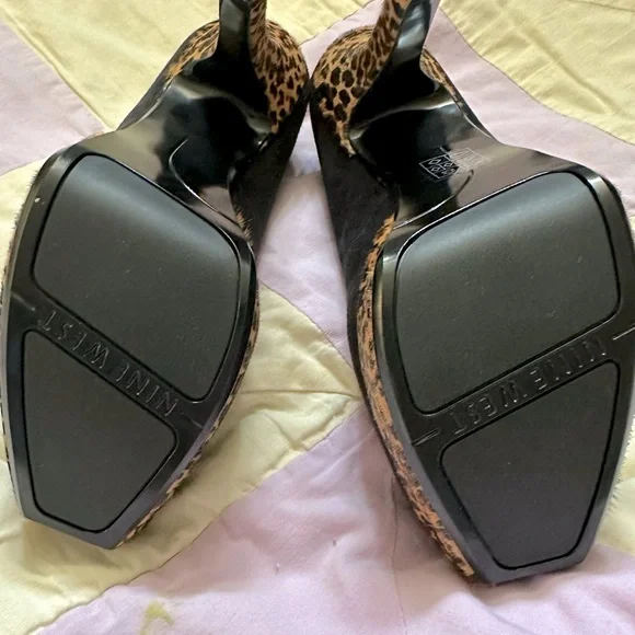 NINE WEST Black/Leopard Heels - Picture 8 of 10